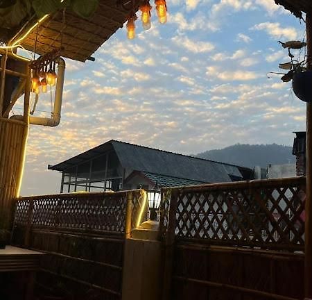Baba'S Rishikesh Hostel Buitenkant foto