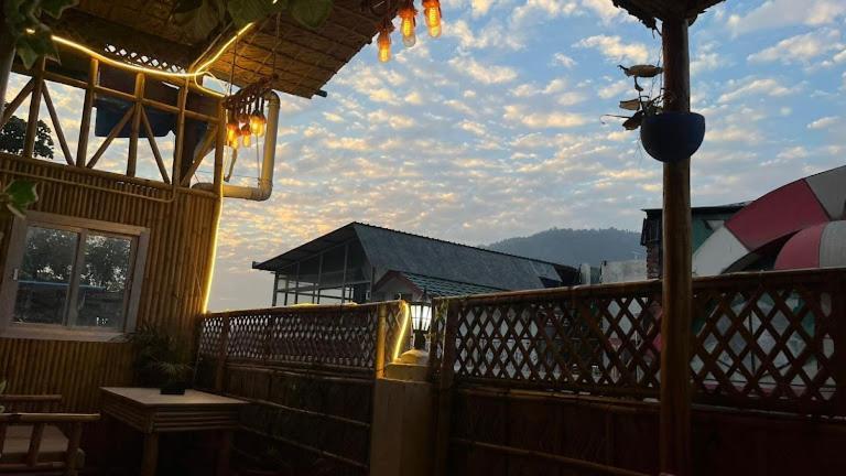 Baba'S Rishikesh Hostel Buitenkant foto